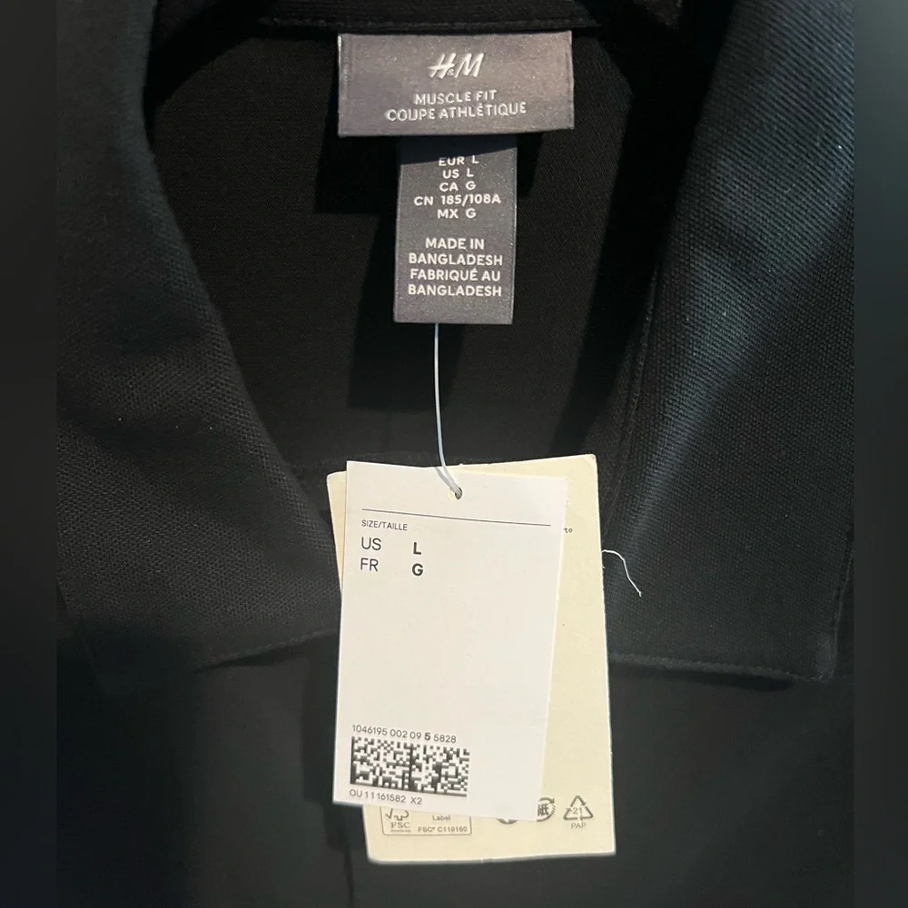 NEW: H&M- Men's Short Sleeve Button-Down: - Picture 4 of 4